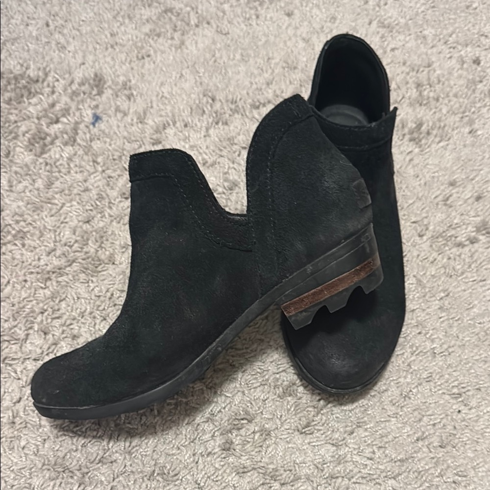 Sorel Black Suede Ankle Boots